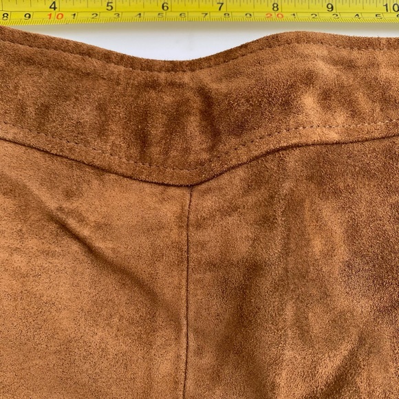 Banana Republic suede skirt, size 2 - Picture 9 of 12